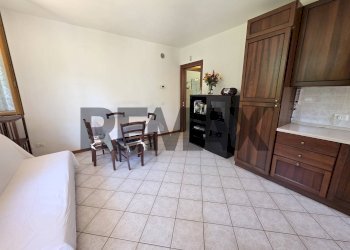 Sala da pranzo - Bilocale VIA BEATO LUIGI MONZA
 
1, Endine Gaiano - foto 9
