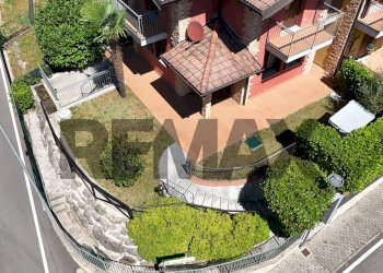 Edificio all\'aperto - Bilocale VIA BEATO LUIGI MONZA
 
1, Endine Gaiano - foto 26