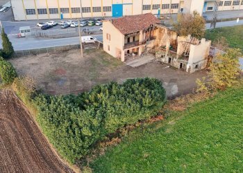 Edificio all\'aperto - Capannone VIA DELLE GROANE, Bagnatica - foto 2