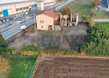 Casa all\'aperto - Capannone VIA DELLE GROANE, Bagnatica - foto 3