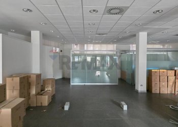 Non correlato - Commercial Premises PIAZZA CAVOUR
16, Trescore Balneario - photo 4