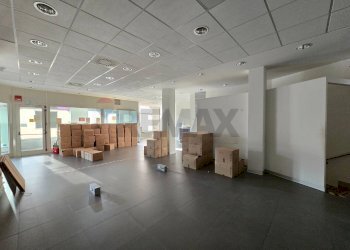 Non correlato - Commercial Premises PIAZZA CAVOUR
16, Trescore Balneario - photo 10