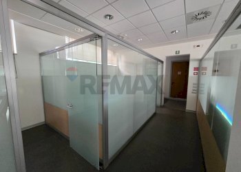 Ricezione / Lobby - Commercial Premises PIAZZA CAVOUR
16, Trescore Balneario - photo 12