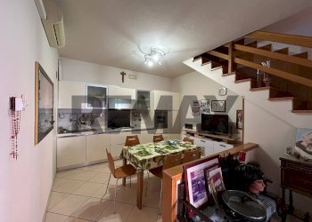 Sala da pranzo - Semi-detached house Locatelli
 
5, Palosco - photo 3