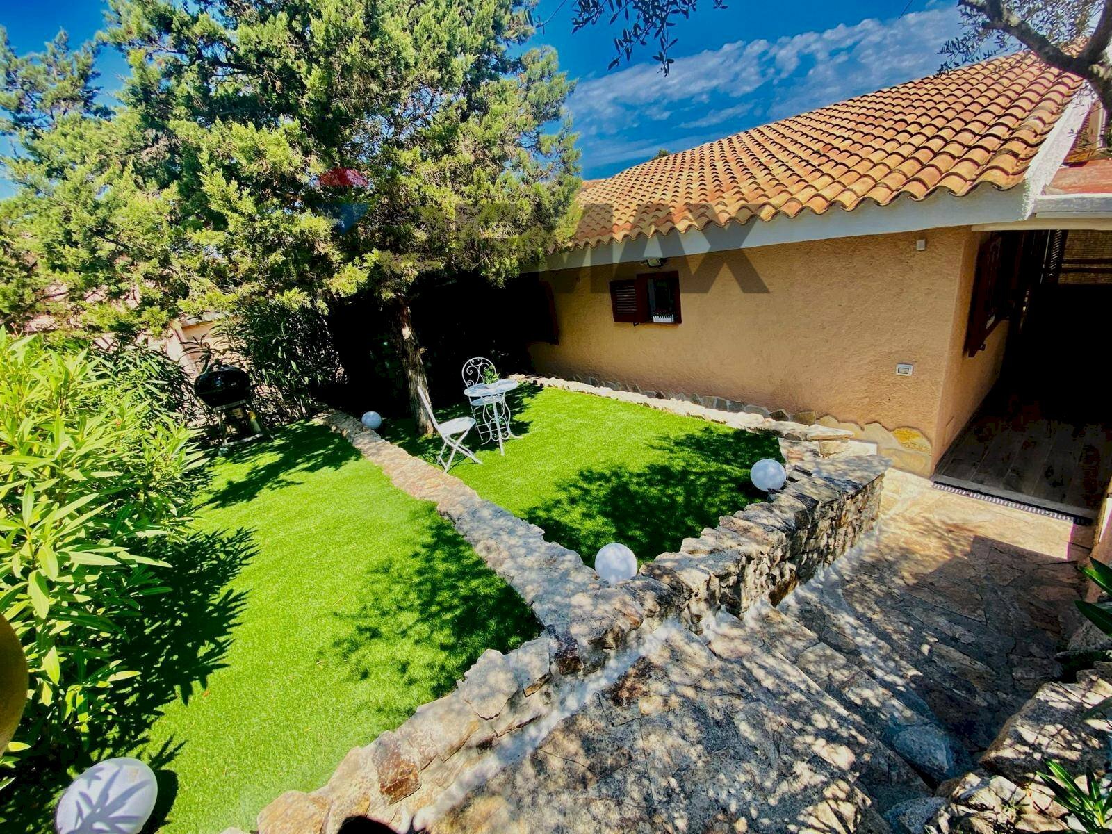 Giardino - Villa a Schiera Via su terrabinu
s.n.c., Olbia - foto 2