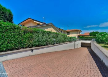Foto 48 - Three-room apartment Via Matteotti
 
21, Robbiate - photo 48