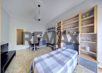 Camera / camera da letto - Three-room apartment Corso Traiano
89, Torino - photo 8