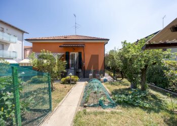Casa all\'aperto - Villa VIA SAN GIOVANNI BOSCO
 
17, Trezzo sull'Adda - foto 33