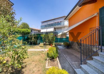 Giardino - Villa VIA SAN GIOVANNI BOSCO
 
17, Trezzo sull'Adda - foto 34