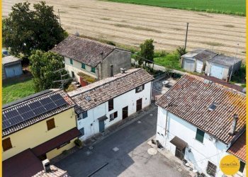 Foto 5 - Villa a Schiera Via Borgo Masotti
 
8/1, Argenta - foto 5