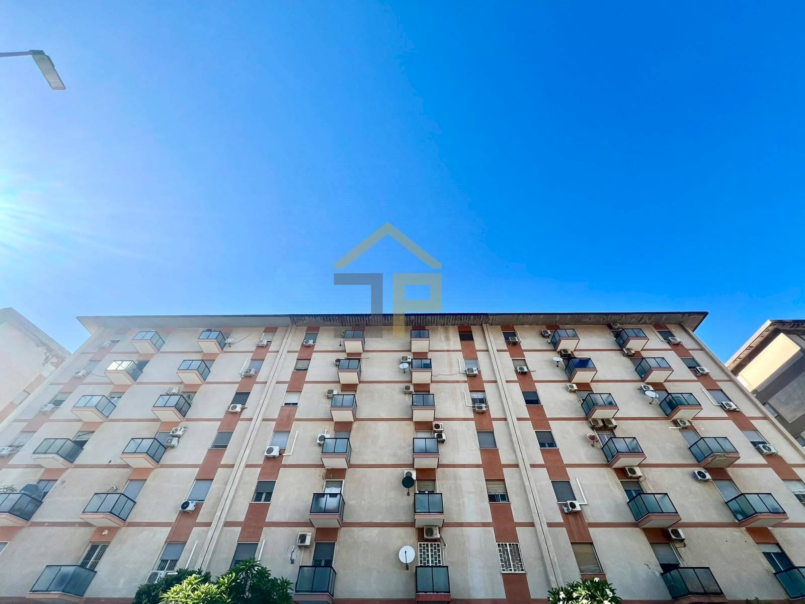 Foto 1 - Three-room apartment Via Bronte
 
15, Palermo - photo 1