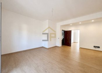 Foto 16 - Three-room apartment Via Bronte
 
15, Palermo - photo 16
