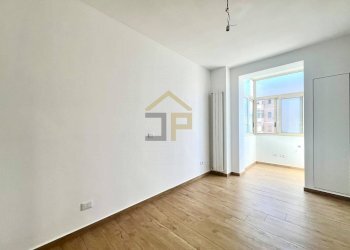 Foto 21 - Three-room apartment Via Bronte
 
15, Palermo - photo 21