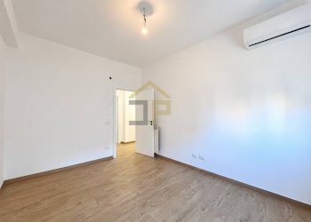 Foto 36 - Three-room apartment Via Bronte
 
15, Palermo - photo 36