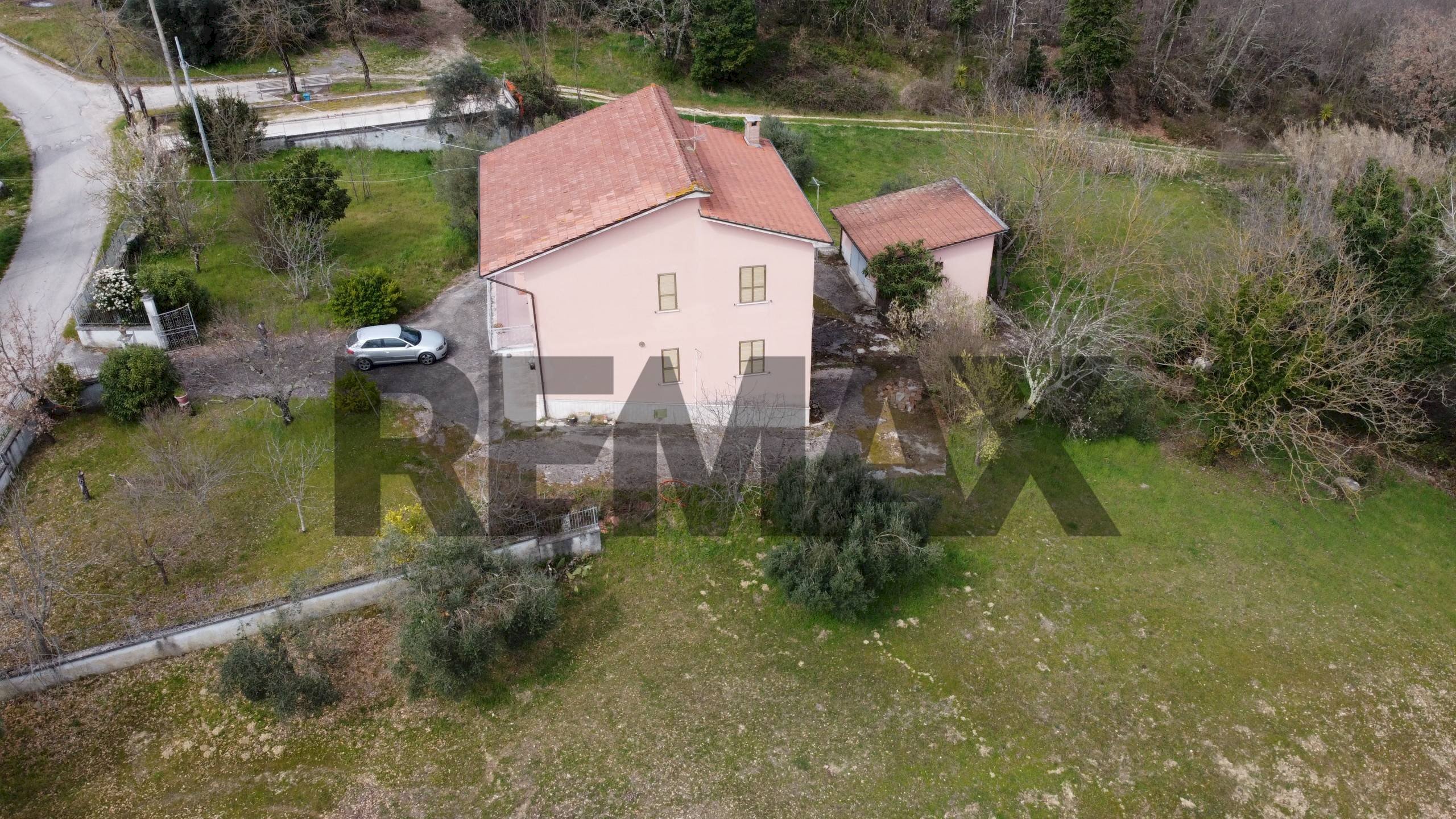 Casa all\'aperto - Casa indipendente via Colle Tronco
 
59, San Giovanni Incarico - foto 3