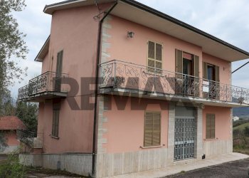 Casa all\'aperto - Casa indipendente via Colle Tronco
 
59, San Giovanni Incarico - foto 11