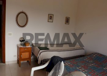 Camera / camera da letto - Casa indipendente via Colle Tronco
 
59, San Giovanni Incarico - foto 38