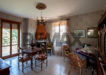 Sala da pranzo - Independent house via Colle Tronco
 
59, San Giovanni Incarico - photo 24