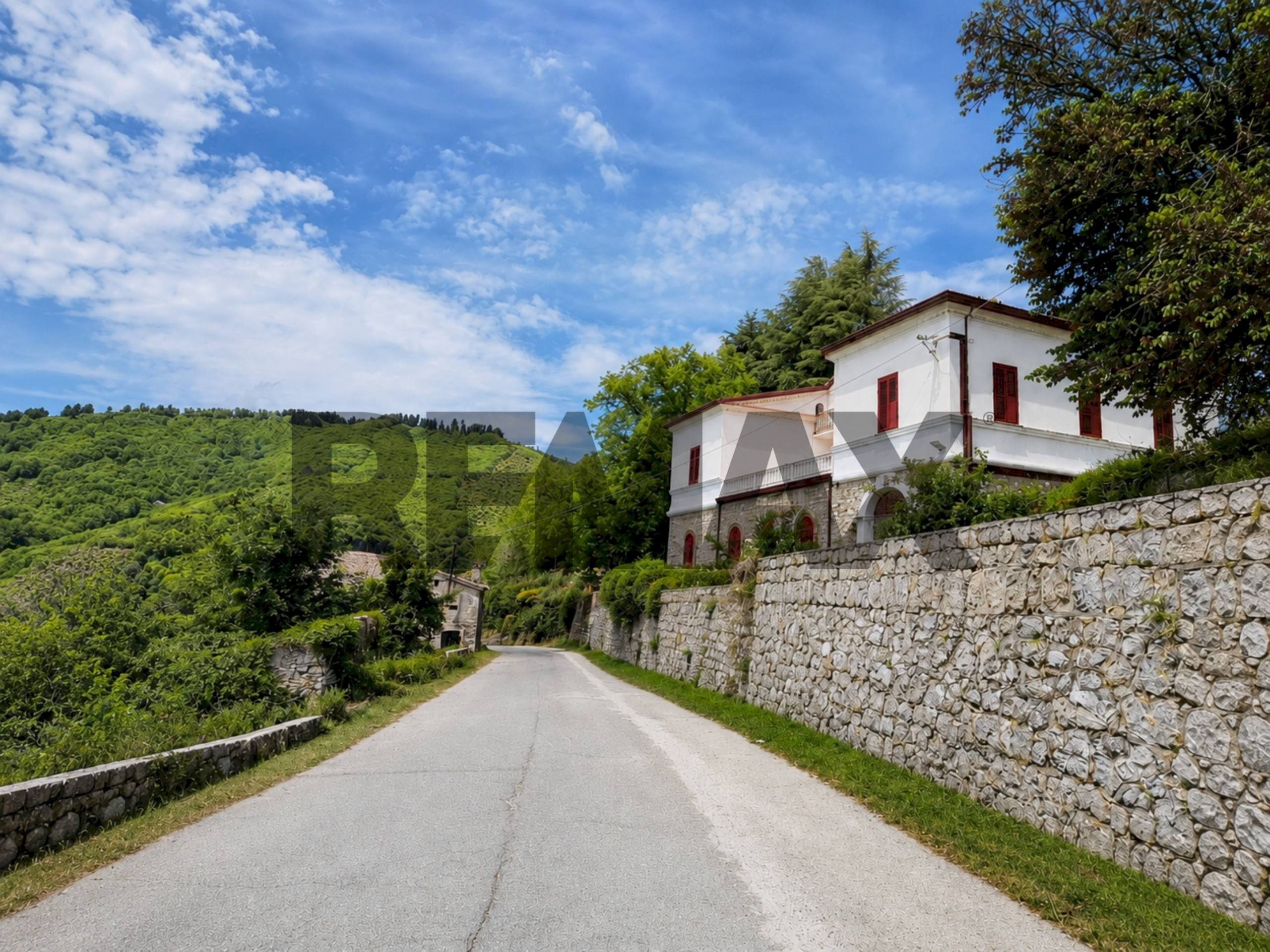 Casa all\'aperto - Villa C.da Aria Rossa
Snc, Malito - foto 2