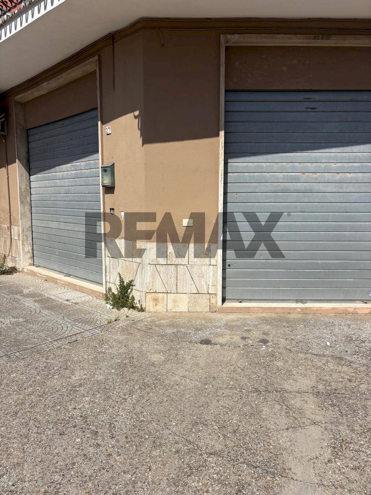 Edificio all\'aperto - Shop Via Martiri Di Belfiore
 
27, Marino - photo 3