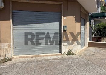Edificio all\'aperto - Shop Via Martiri Di Belfiore
 
27, Marino - photo 6