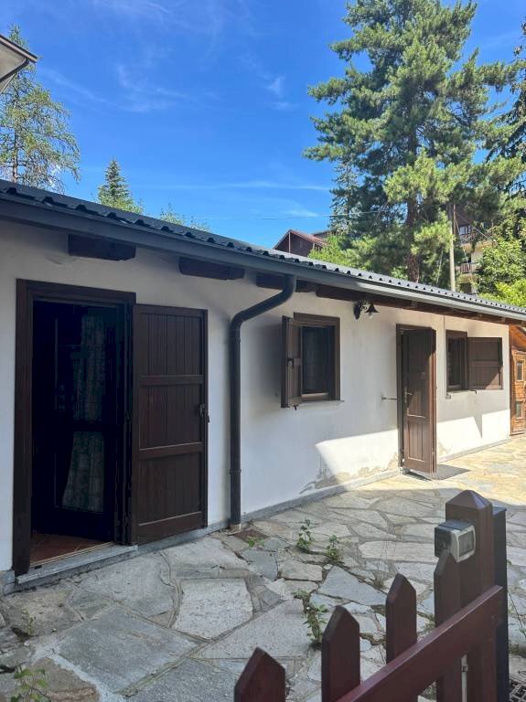 Facciata - Appartamento via Montenero, 22, Bardonecchia - foto 2