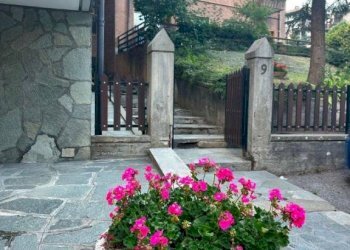 Cortile interno - Bilocale via Genova, 9, Bardonecchia - foto 2