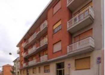 Facciata - Bilocale via Sestriere, Torino (zona San Paolo) - foto 1