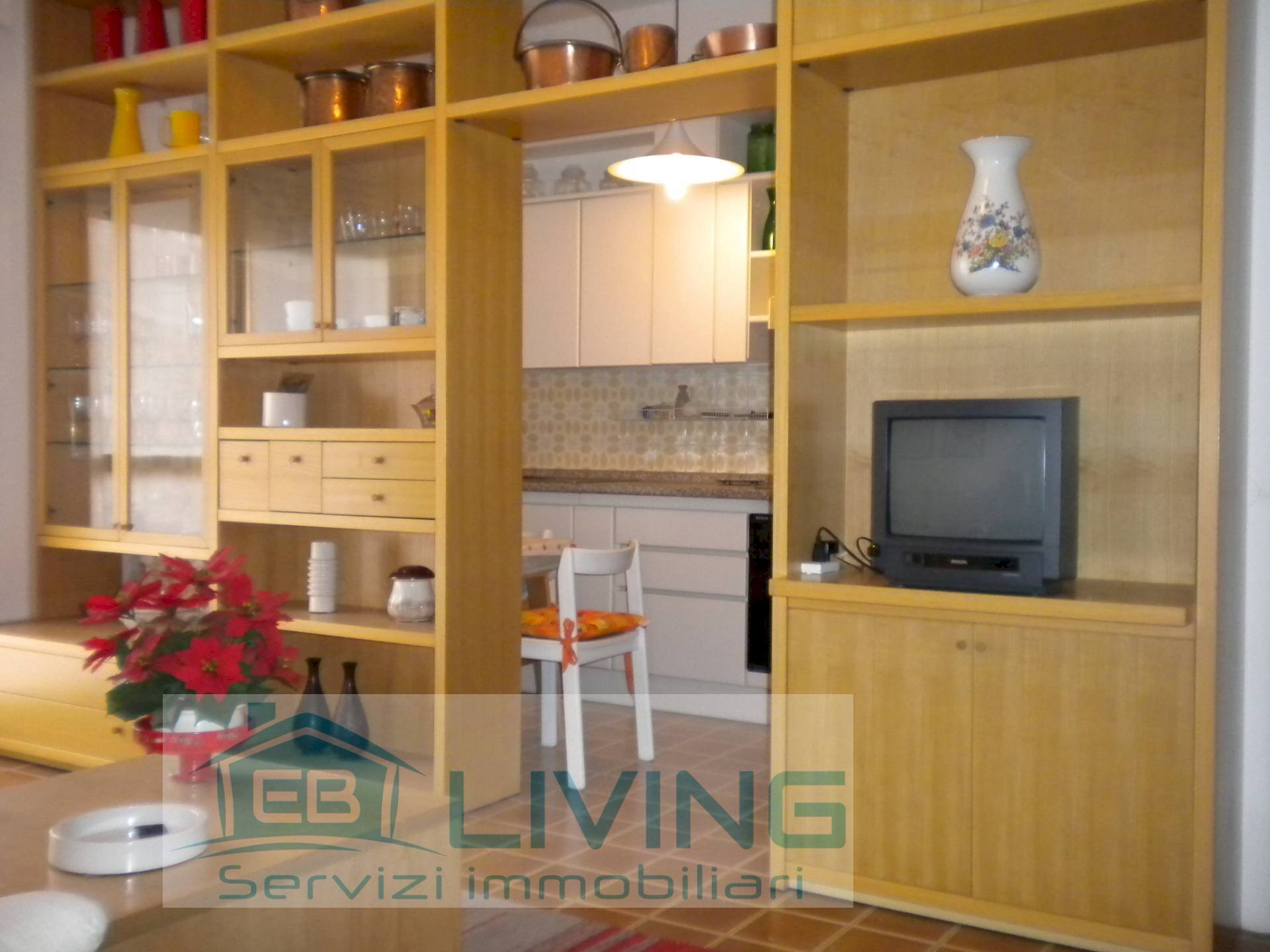 Foto 1 - Bilocale Via Alcide De Gasperi
 
20, Merate - foto 1