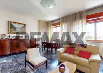Three-room apartment Via Castagnevizza, 19
Sestri Ponente, Genova (neighborhood Sestri Ponente) - photo 2