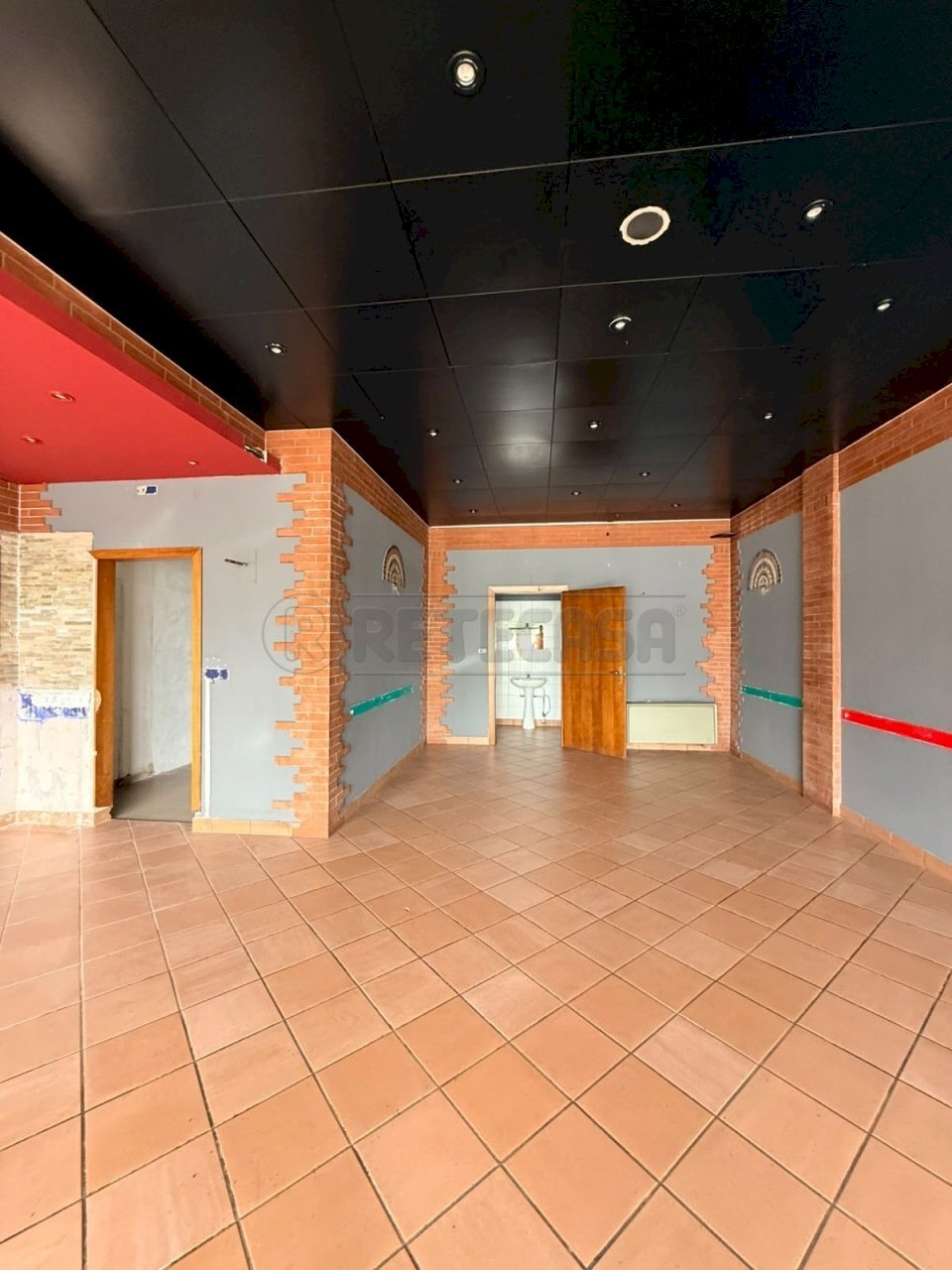 WhatsApp Image 2026-07-20 at 09.56.51 (2) - Commercial Premises Via dal Ponte 200, Torri di Quartesolo - photo 3