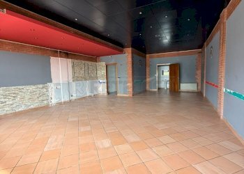 WhatsApp Image 2026-07-20 at 09.56.50 (1) - Commercial Premises Via dal Ponte 200, Torri di Quartesolo - photo 4