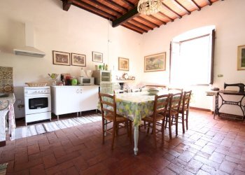 Ampia casa colonica in vendita tra Lucca e Camaior - Casale Valpromaro, Massarosa - foto 2