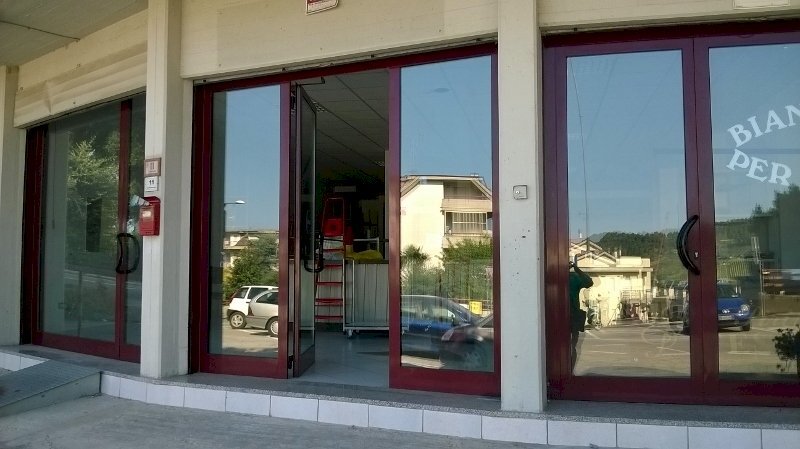 DILEOIMMOBILIARE VENDE LOCALE COMMERCIALE - Shed Monteprandone - photo 3