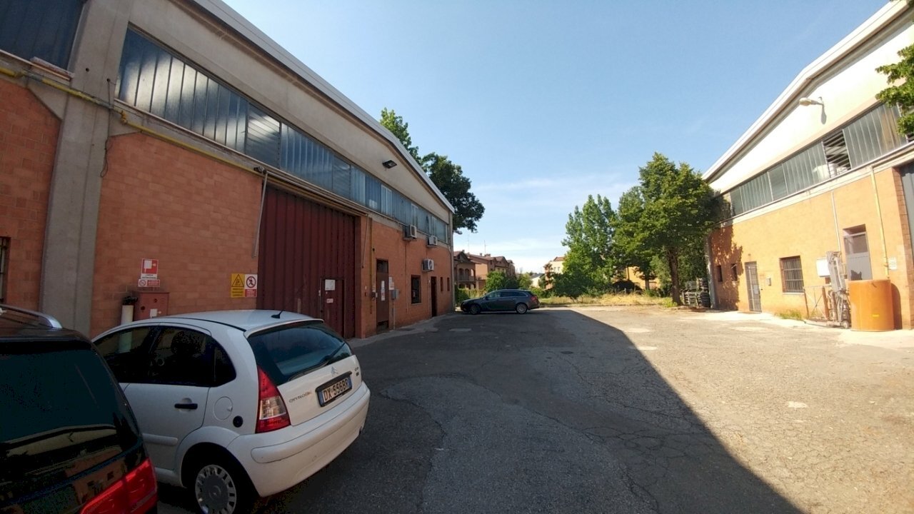 capannone Affitto SanDamaso (2) (FILEminimizer) - Commercial Premises Via Ghigo Zanfrognini 19, Modena - photo 2
