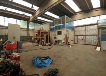 capannone Affitto SanDamaso (3) (FILEminimizer) - Commercial Premises Via Ghigo Zanfrognini 19, Modena - photo 3