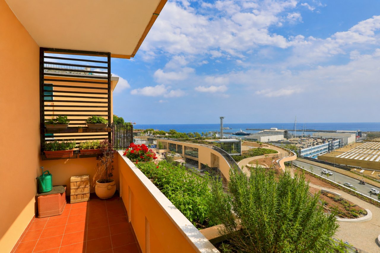 Balcone con vista mare - Appartamento Via Rivoli, Genova (zona Carignano) - foto 1