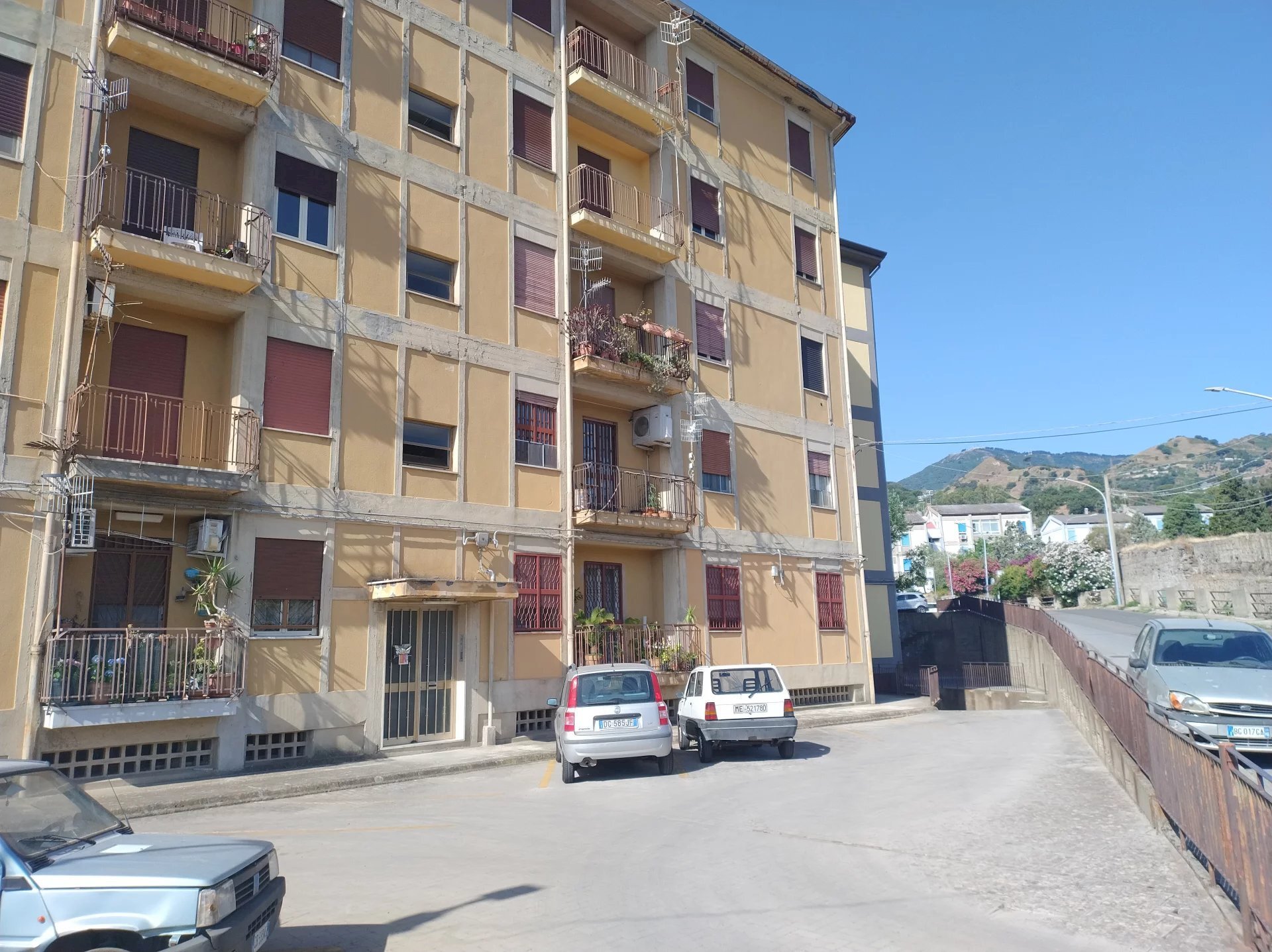 Three-room apartment Via Madre Teresa di Calcutta, n., Messina - photo 1