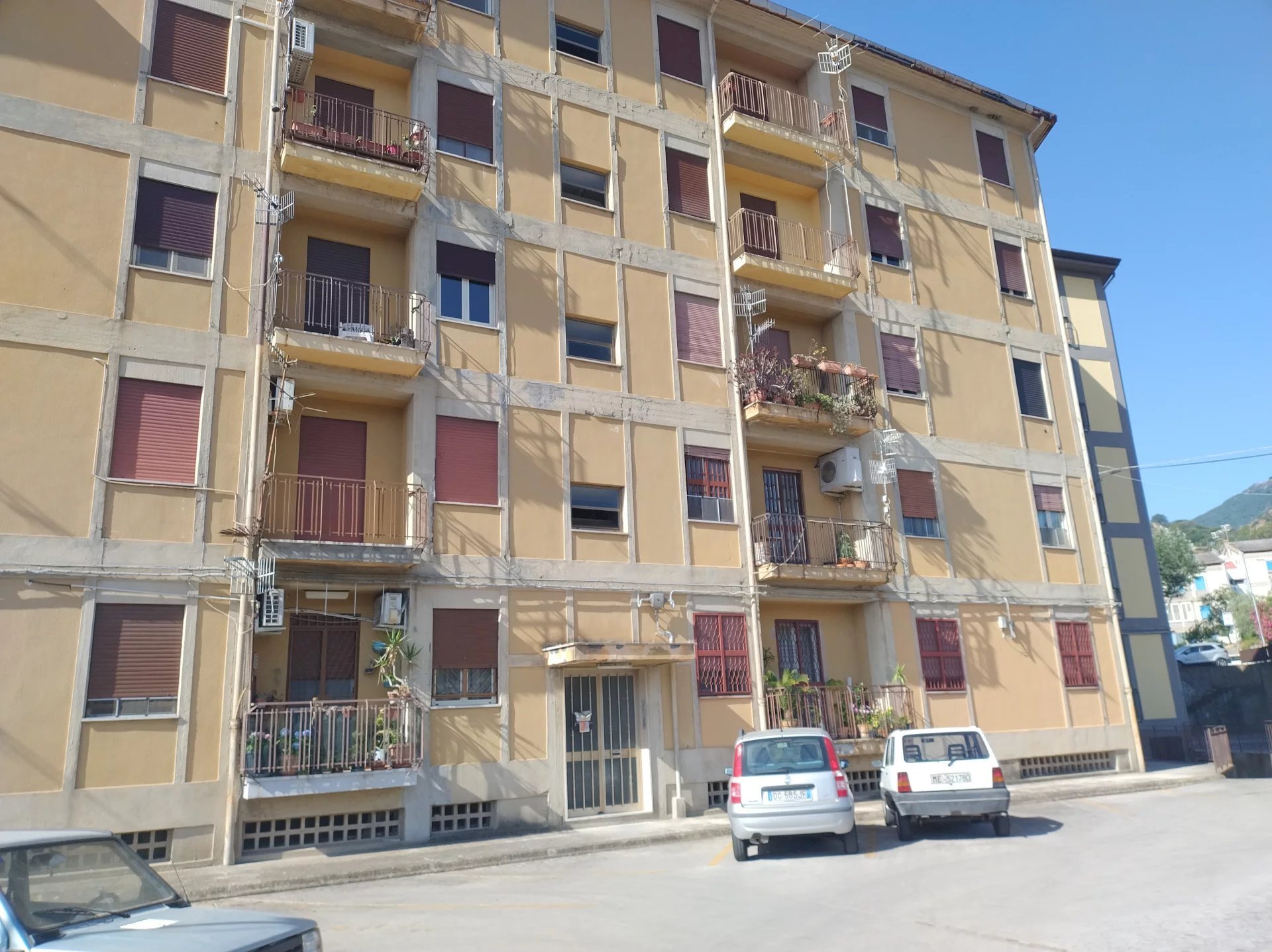 Three-room apartment Via Madre Teresa di Calcutta, n., Messina - photo 2