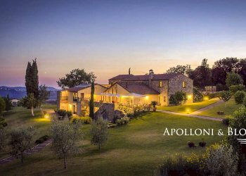 Villa Unifamiliare Via Dante Alighieri, 6, Cinigiano - foto 1