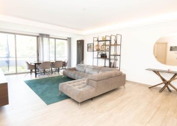 Four-room apartment Via Cristoforo Colombo, hamlet Milano 3, Basiglio - photo 1
