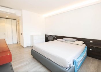 Four-room apartment Via Cristoforo Colombo, hamlet Milano 3, Basiglio - photo 8