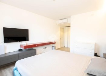 Four-room apartment Via Cristoforo Colombo, hamlet Milano 3, Basiglio - photo 10