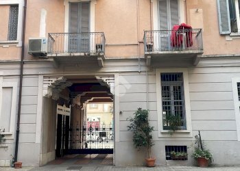 Quadrilocale Via Vigevano, Milano (zona Porta Genova) - foto 1