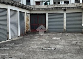 Box Corso Piero Maroncelli, Torino (zona Nizza Millefonti) - foto 5