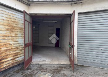 Box Corso Piero Maroncelli, Torino (zona Nizza Millefonti) - foto 7