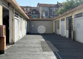 Box Via cardinal massaia, Torino (neighborhood Borgo Vittoria) - photo 1