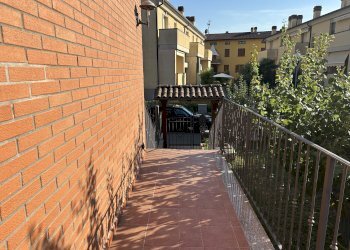 Portico d'ngresso - Semi-detached Villa via della Resistenza, Fontanelice - photo 6