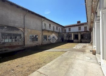 Stable - Palace Via Mazzini, Crescentino - photo 8