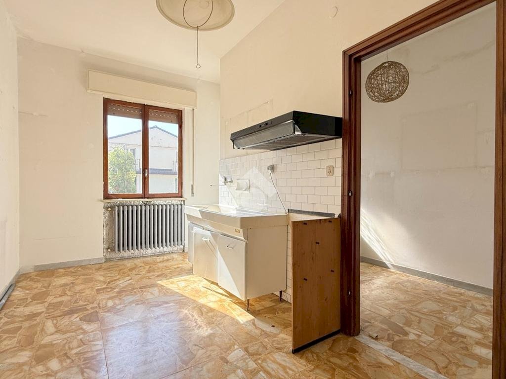 Four-room apartment Via Cardinal Raimondi, Acqui Terme - photo 1